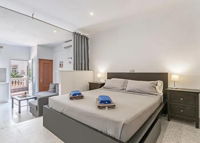 Casa Soleada Punta Lara Nerja مالقة